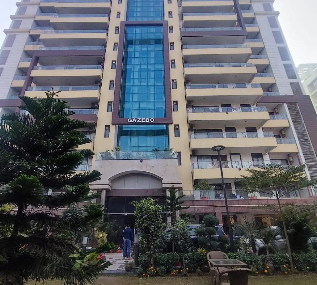 Gazebo Inn & Suites Medanta Gurgaon Apartment
