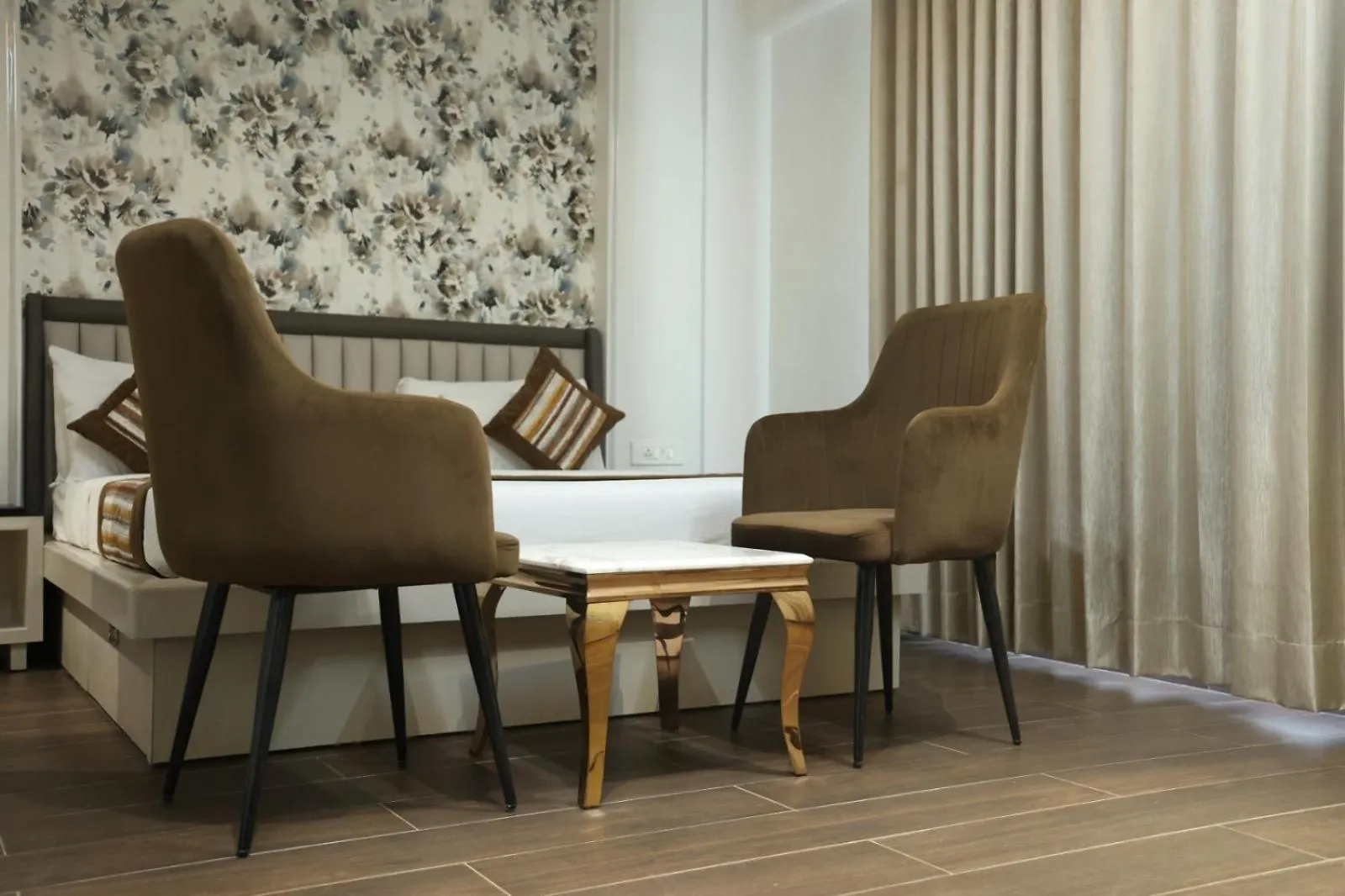 Gazebo Inn & Suites Medanta Gurgaon 0*,
