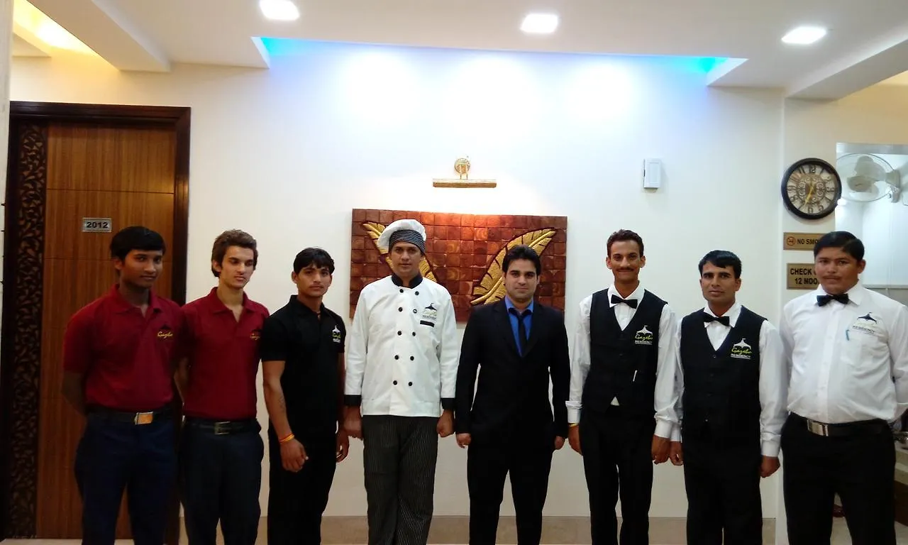 Gazebo Inn & Suites Medanta Gurgaon Apartment