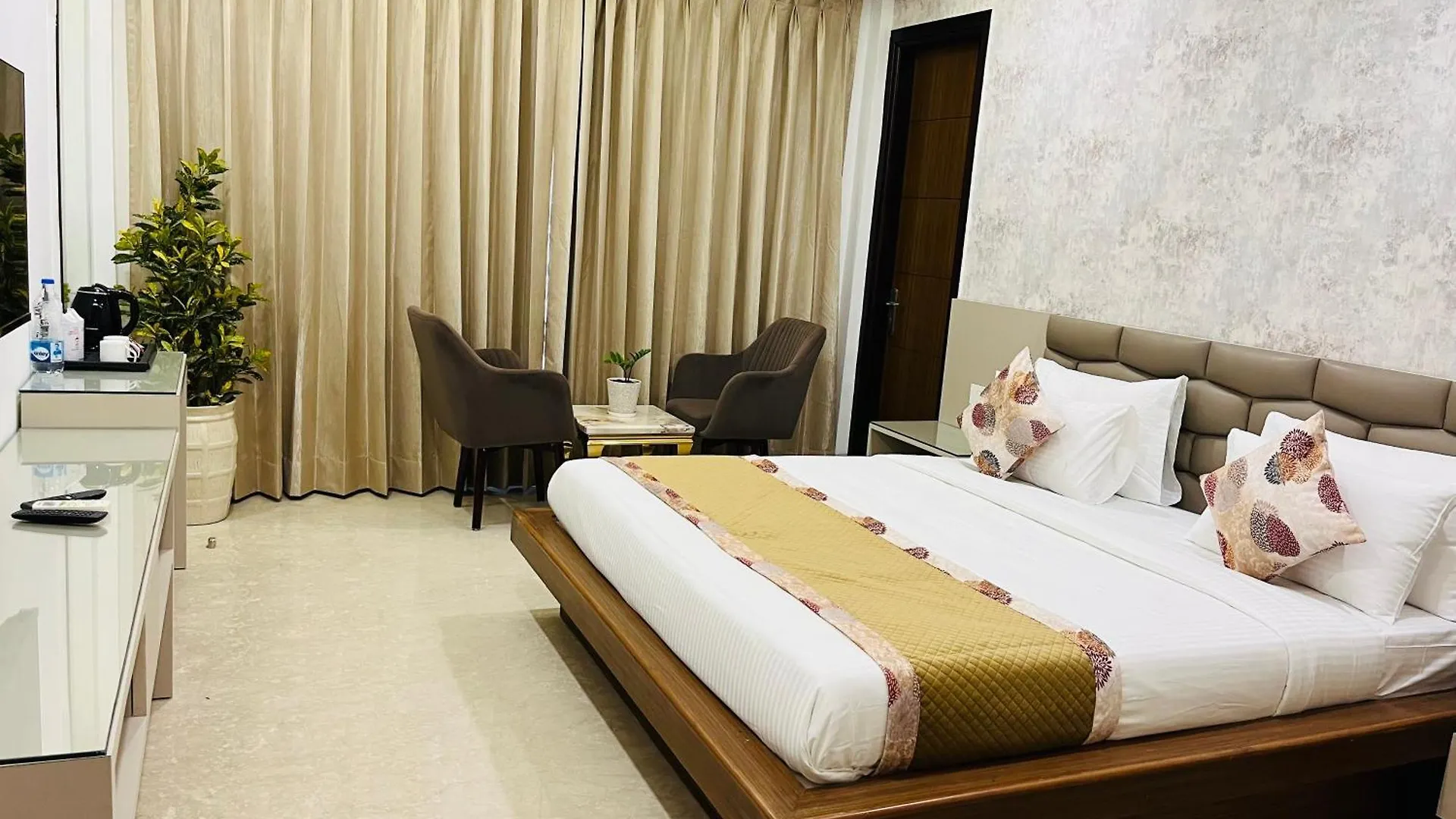 Apartment Gazebo Inn & Suites Medanta Gurgaon India
