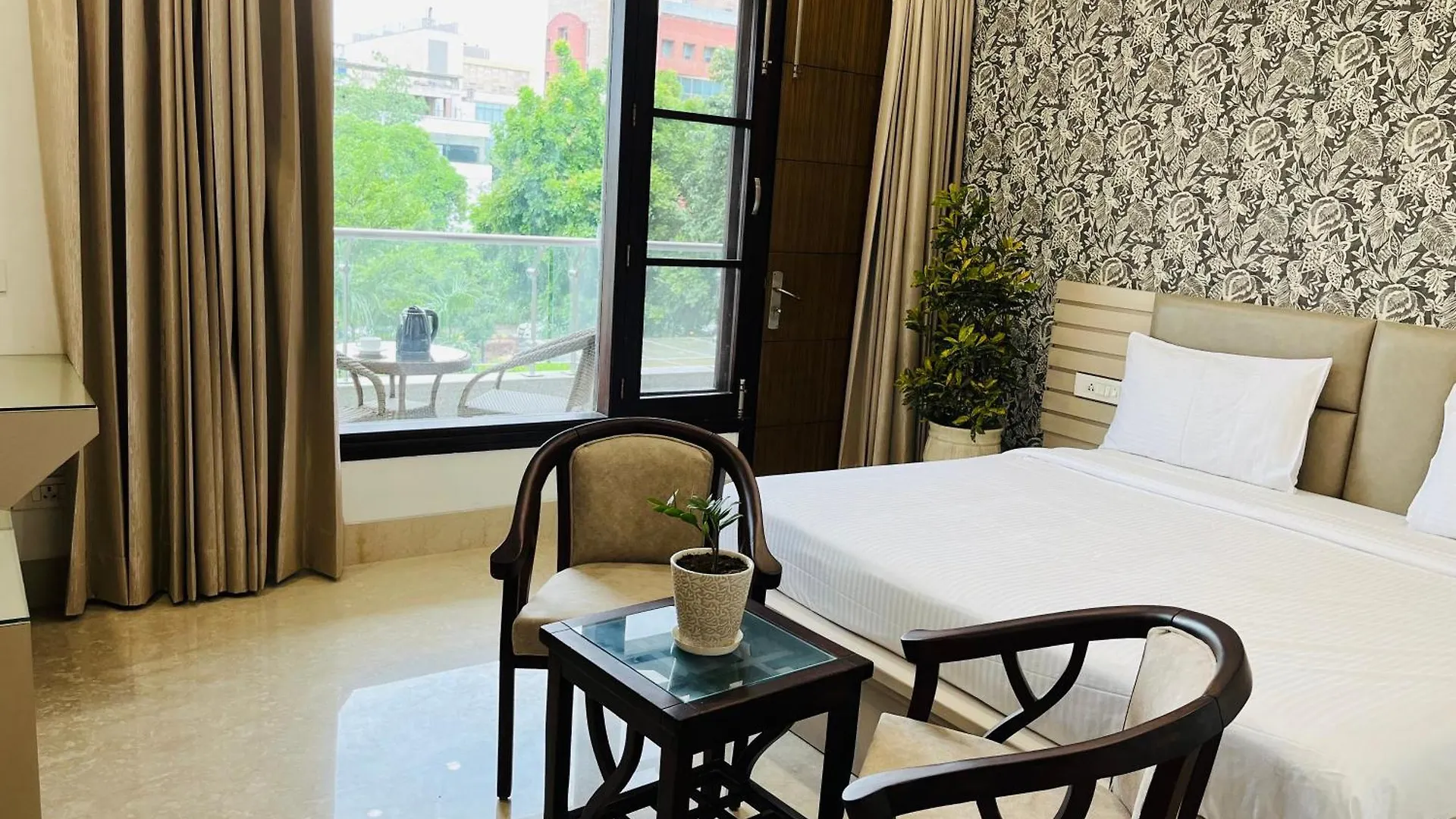 Gazebo Inn & Suites Medanta Gurgaon